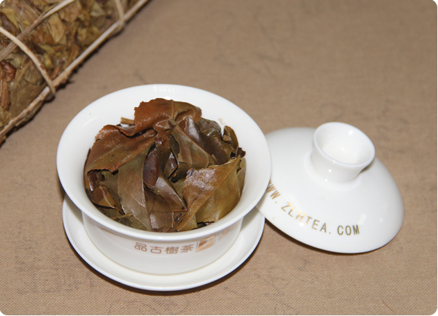 2013香竹箐野生大叶茶柱 老帕卡普洱茶