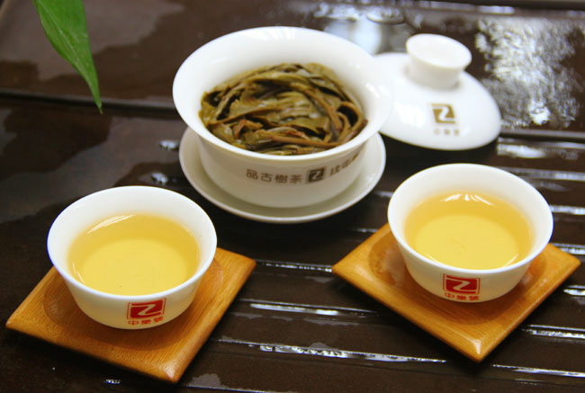 古樹普洱茶 香港回归20周年纪念茶 2017香港冠軍普洱茶 357克