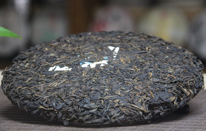 陳年普洱茶-陳年生茶 2005甲級大藍印青餅 400克